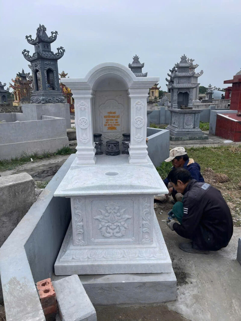 Mộ đá trắng
