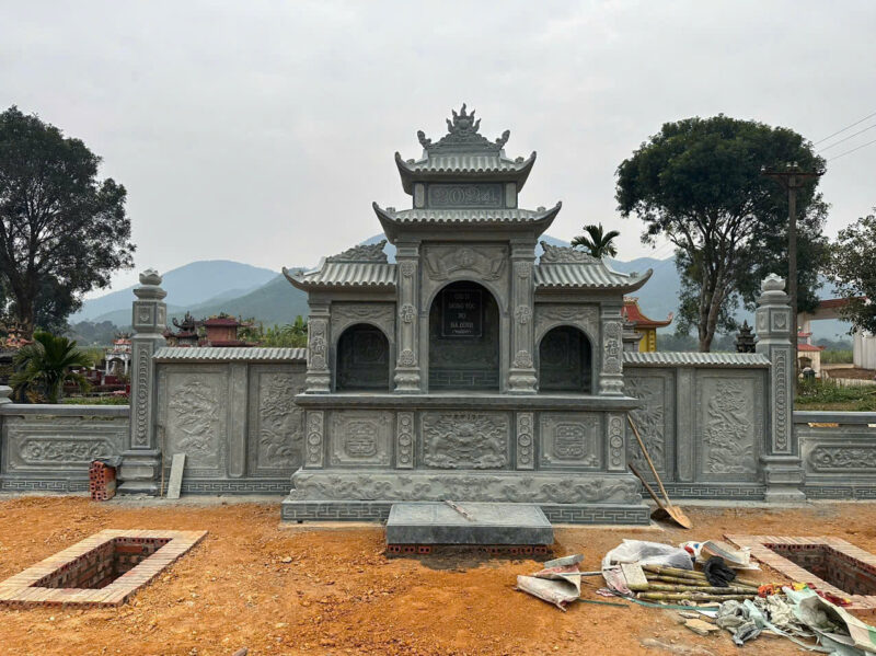 Lăng thờ đá 2 mái