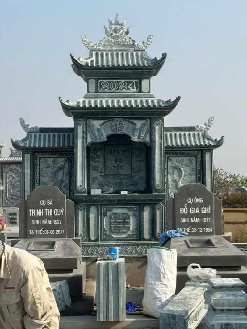 Lăng thờ đá 2 mái