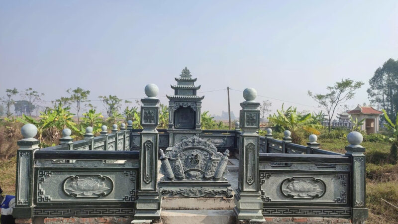 Khu lăng mộ đá