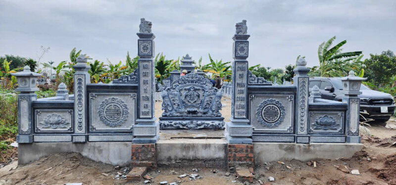 Khu lăng mộ đá